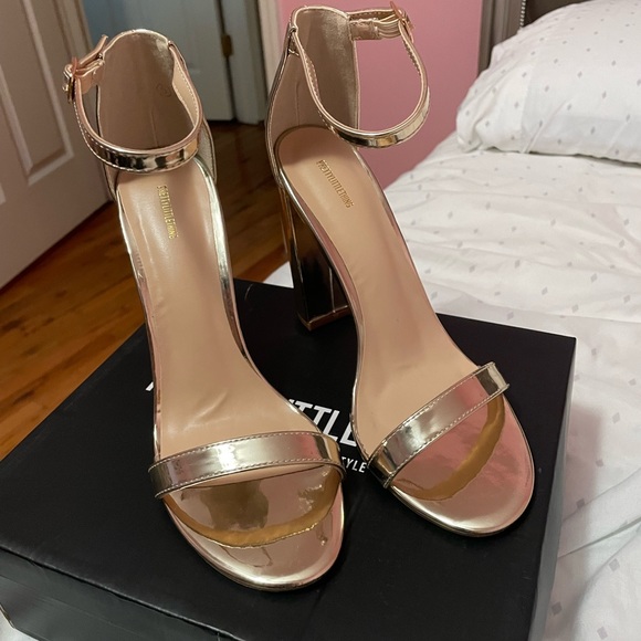PrettyLittleThing Gold Heels - Picture 3 of 5